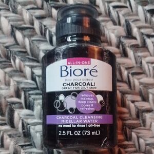 Bioré Charcoal Cleansing Micellar Water